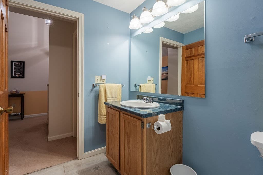 703 Brookhaven Ln # 703, Woonsocket RI 02895 photo 13