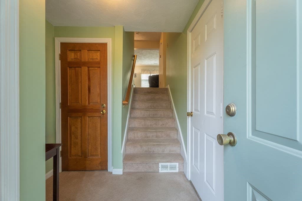 703 Brookhaven Ln # 703, Woonsocket RI 02895 photo 3
