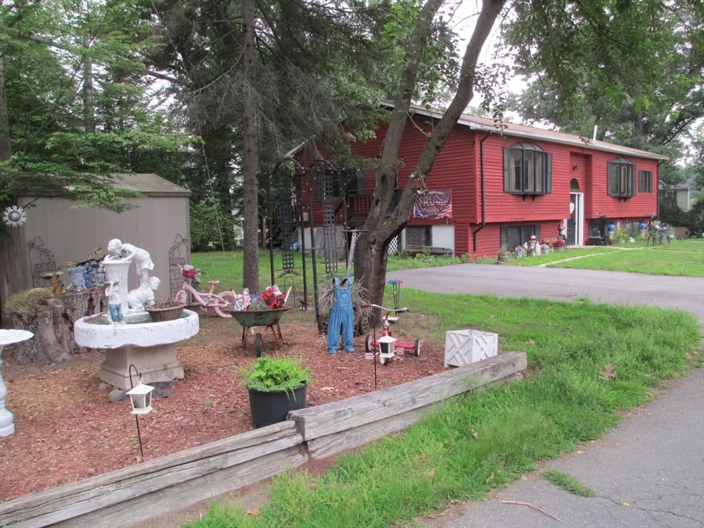 150 Carver St, Tewksbury MA 01876 photo 2