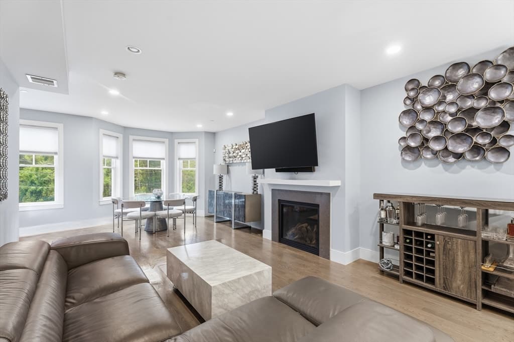 Condominium at 577 Baker St # 581, Boston MA 02132, Boston, photo 2 of 31