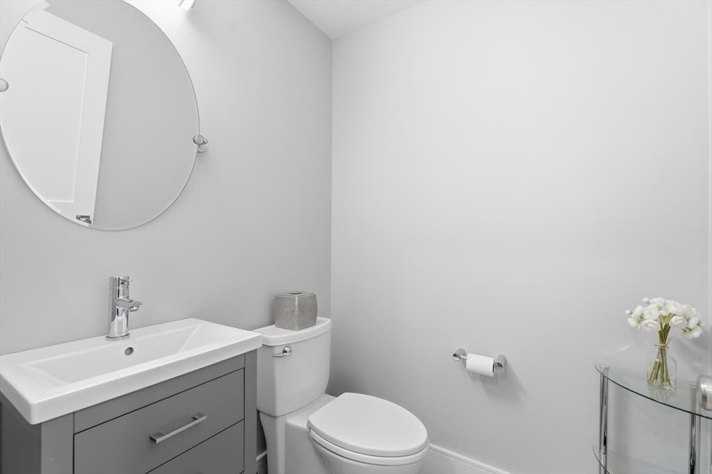 Condominium at 577 Baker St # 581, Boston MA 02132, Boston, photo 8 of 31
