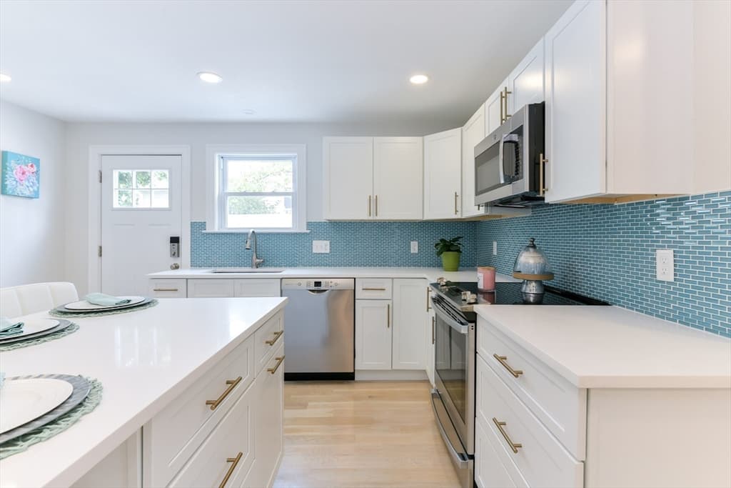 34R Underhill St # 3, Winthrop MA 02152 photo 2