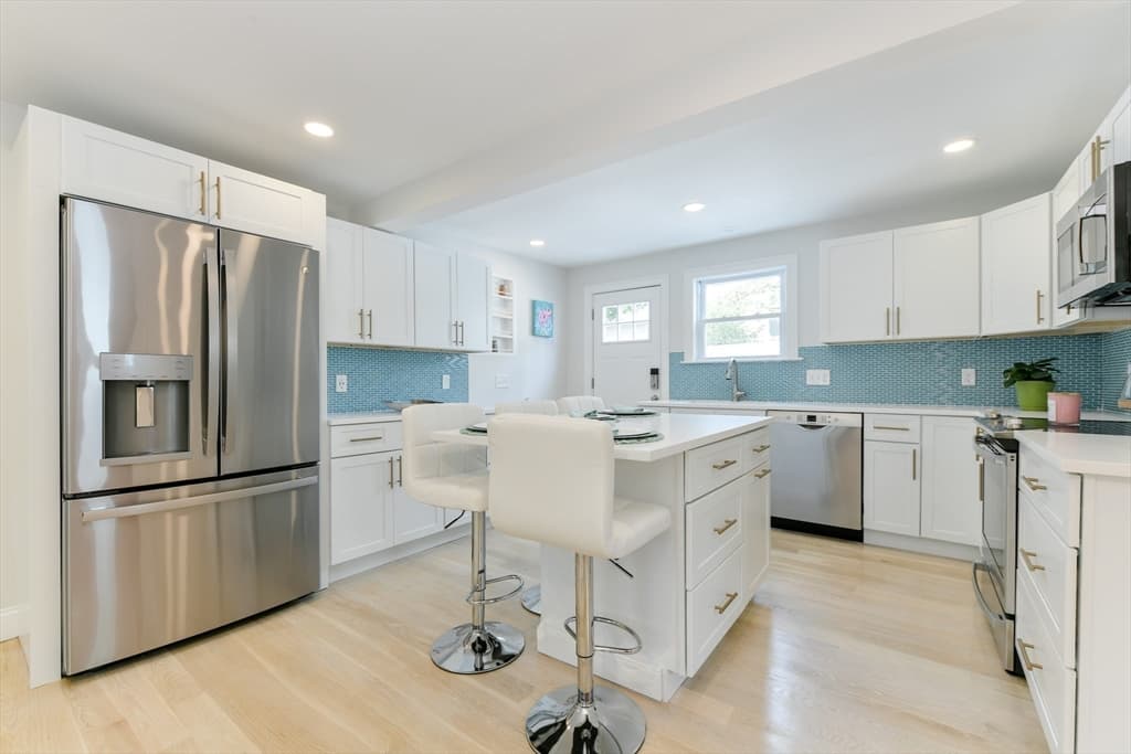 34R Underhill St # 3, Winthrop MA 02152 photo 3