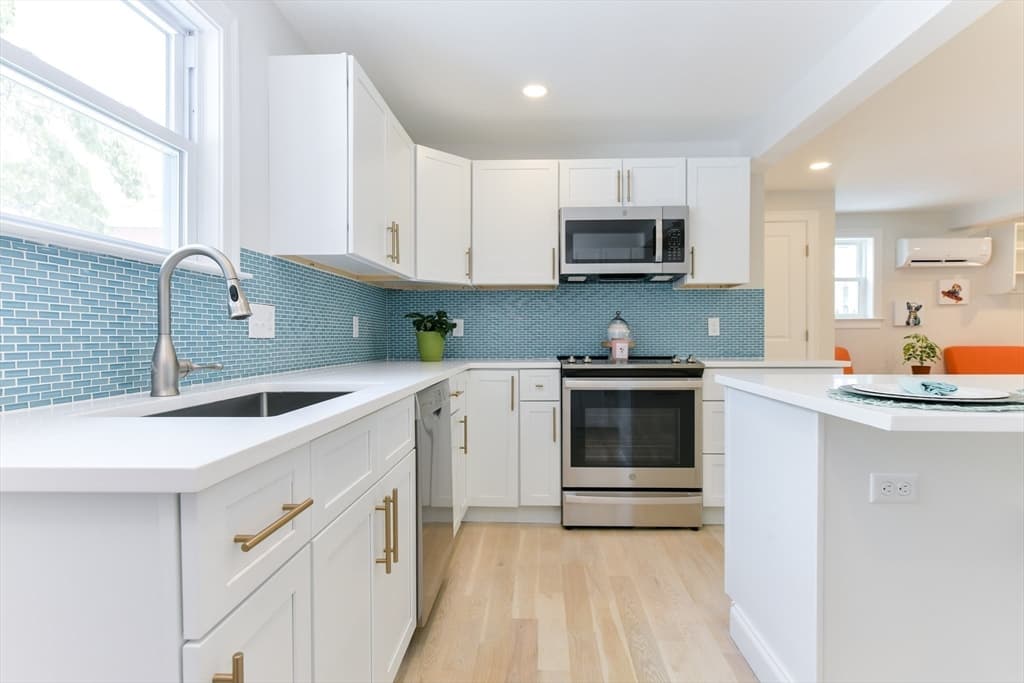 34R Underhill St # 3, Winthrop MA 02152