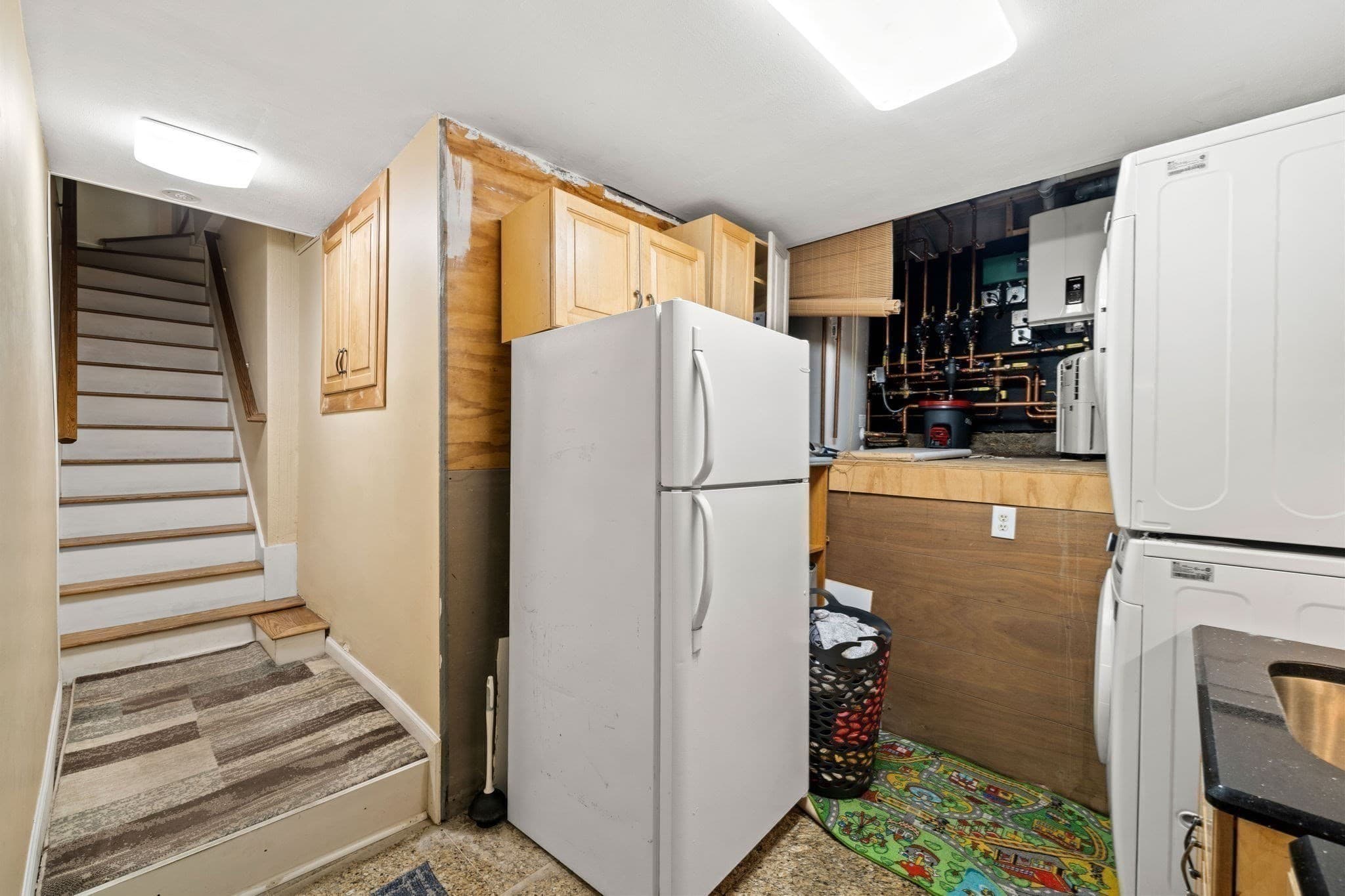 Residential at 10 Rafferty Rd, Stoneham MA 02180, photo 24 of 41