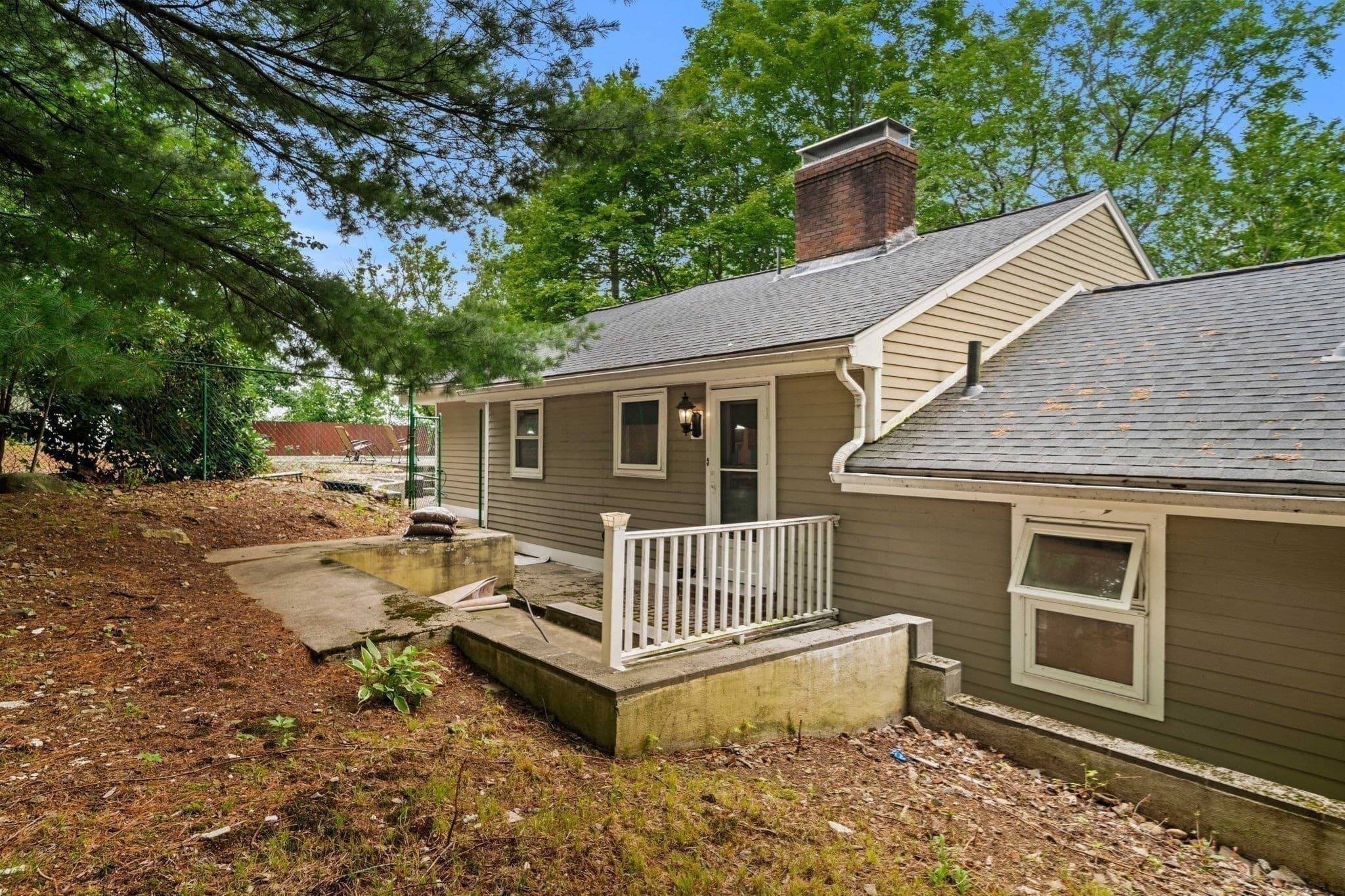 Residential at 10 Rafferty Rd, Stoneham MA 02180, photo 33 of 41