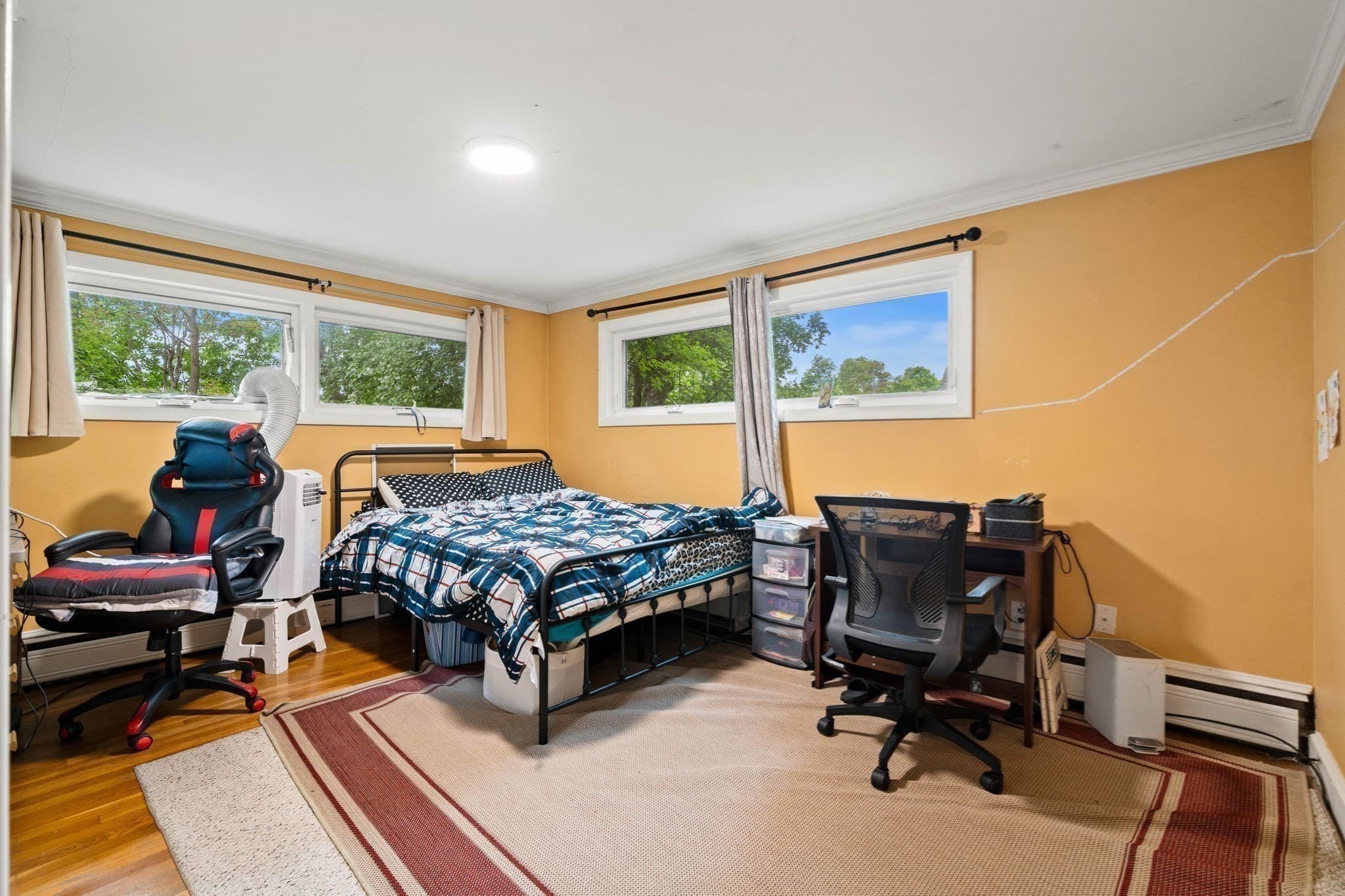 Residential at 10 Rafferty Rd, Stoneham MA 02180, photo 11 of 41