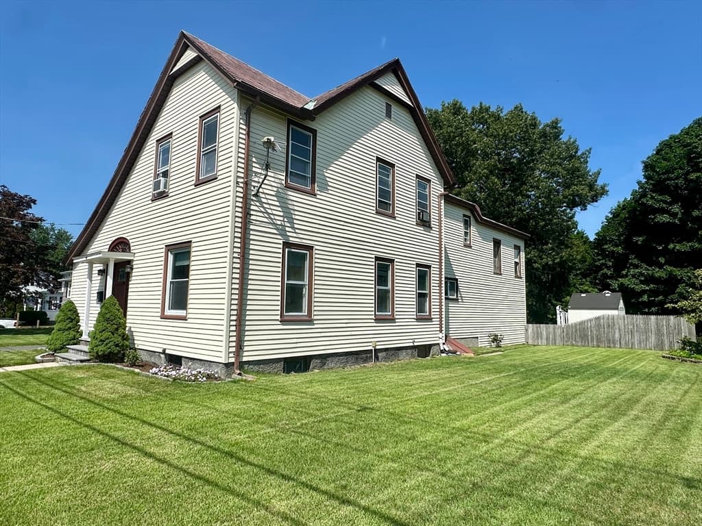 79 Academy, Chicopee MA 01020 photo 2