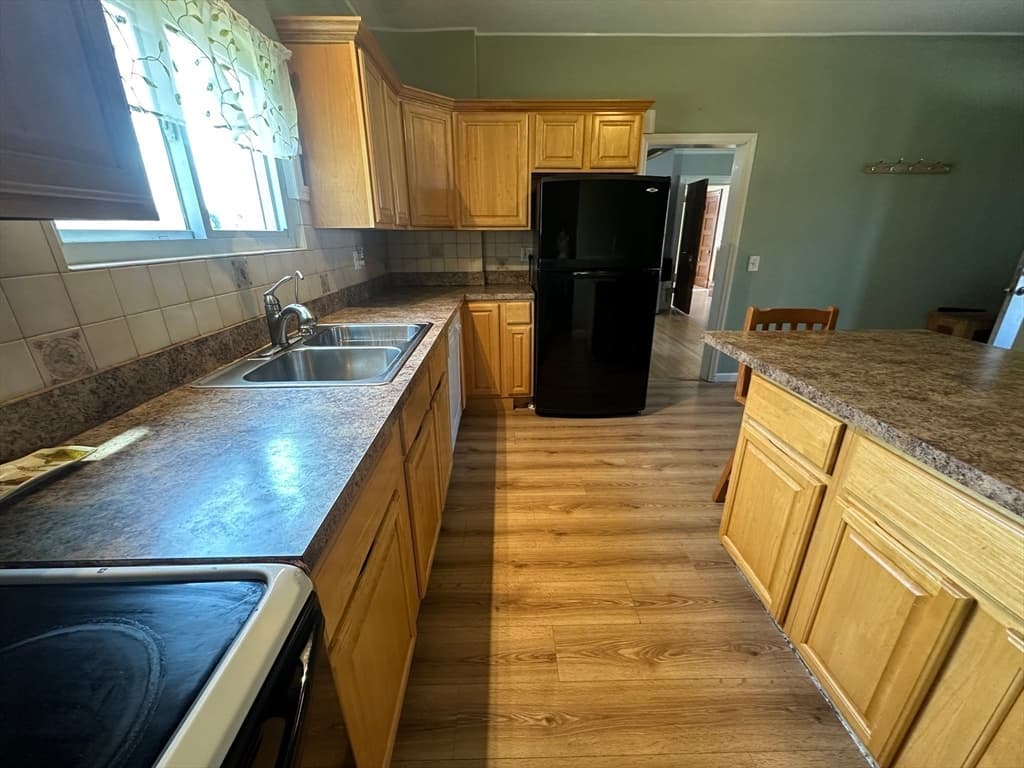 79 Academy, Chicopee MA 01020 photo 8