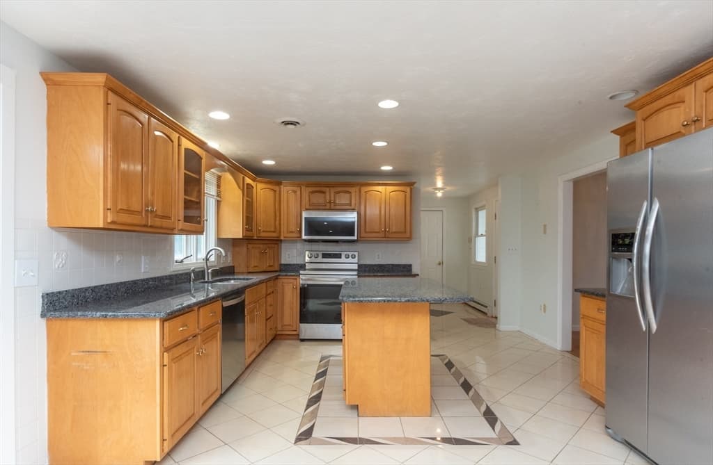 65 Tiffany Dr, Randolph MA 02368 photo 7