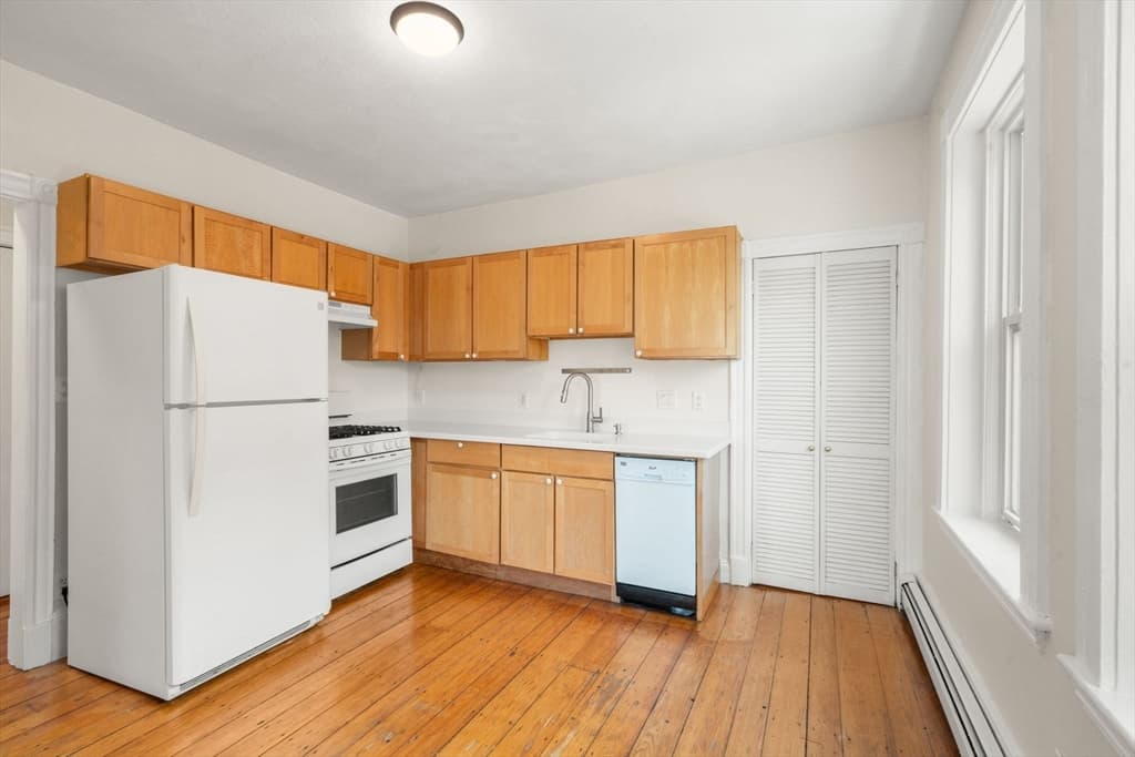 Condominium at 124 Day St # 2, Boston MA 02130, Boston, photo 18 of 25