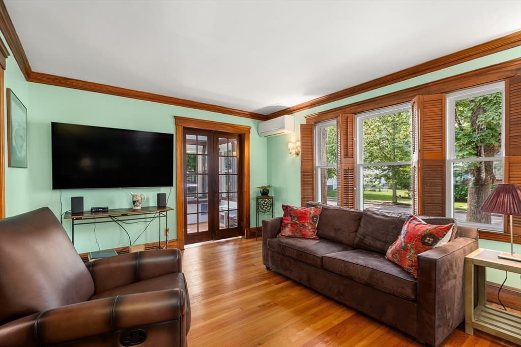 Single Family Residence at 12 Rustic Road, Boston MA 02132, Boston, photo 6 of 34
