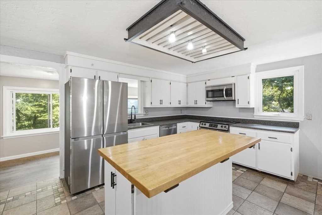 83 Hillside Dr, Plymouth MA 02360 photo 8