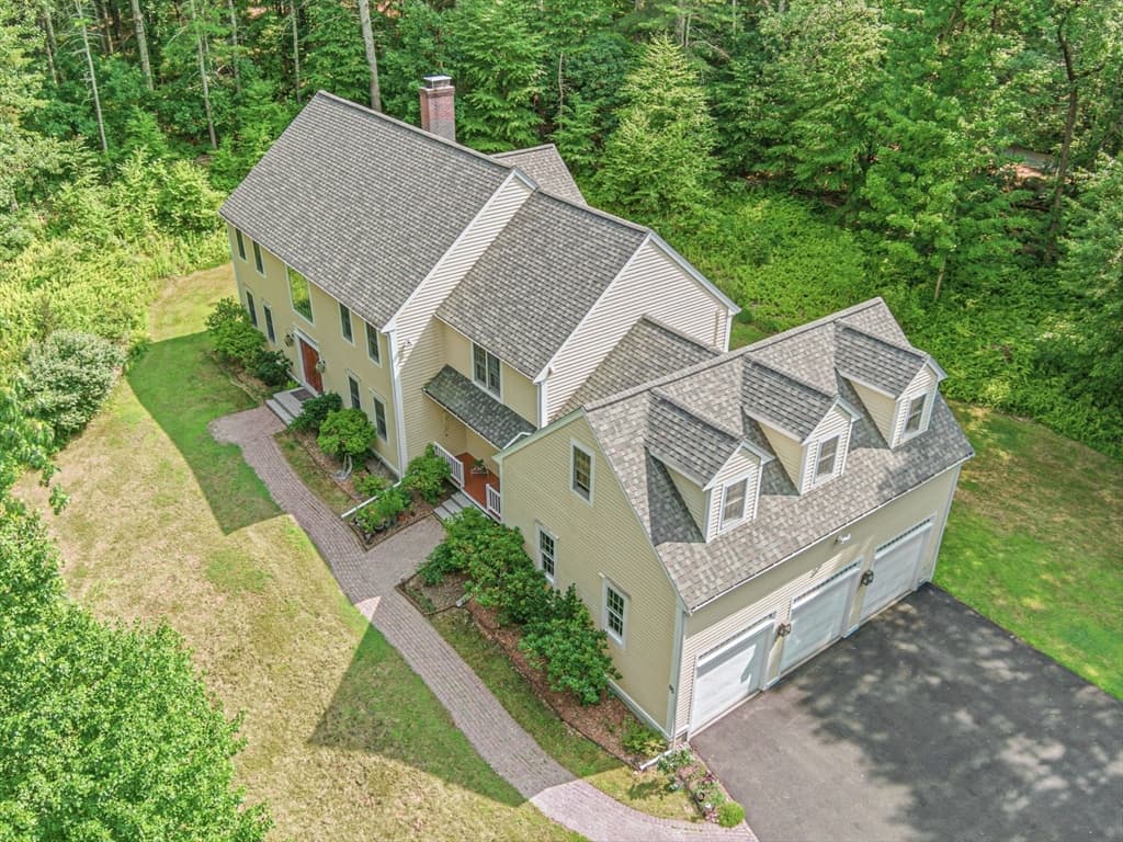 85 Cedarwood Rd, Boxborough MA 01719 photo 2