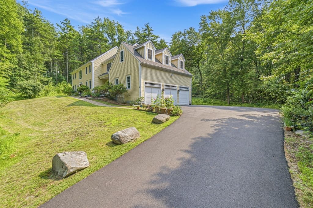 85 Cedarwood Rd, Boxborough MA 01719 photo 3