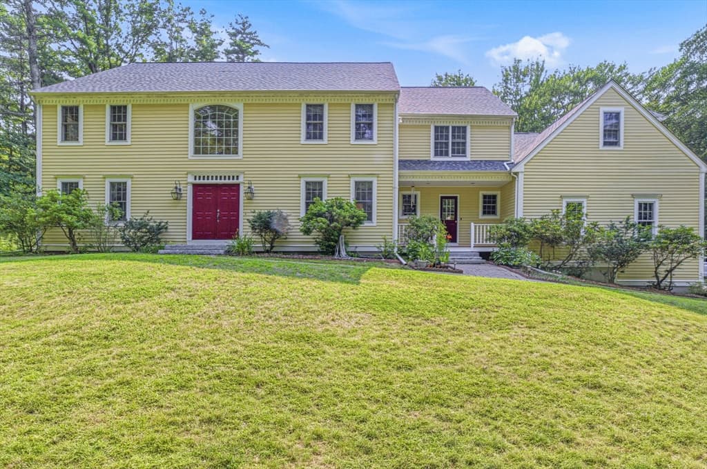 85 Cedarwood Rd, Boxborough MA 01719