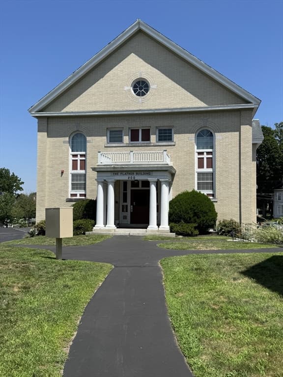 200 Rogers St # 7, Lowell MA 01852