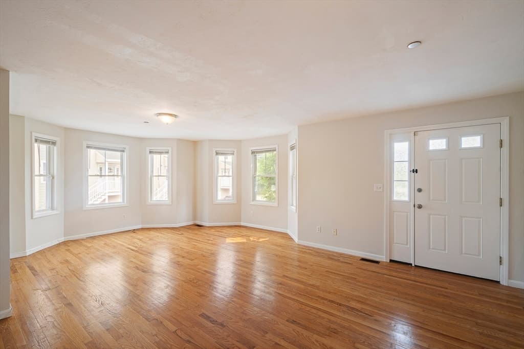 Condominium at 17 Business Ter # 17, Boston MA 02136, Boston, photo 6 of 30