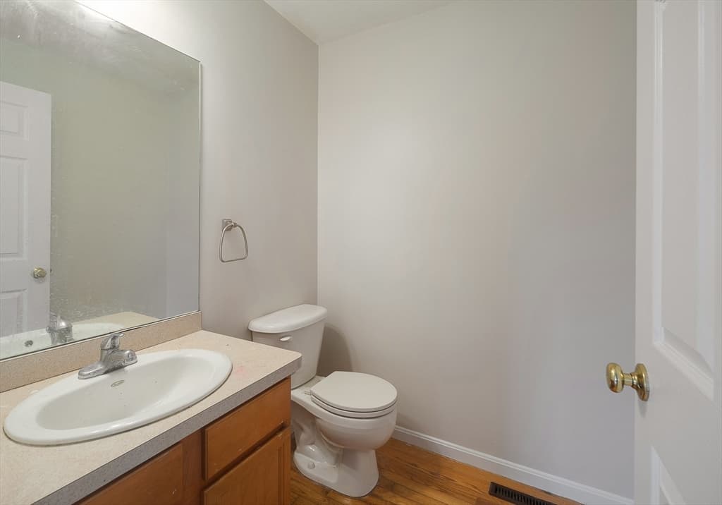 Condominium at 17 Business Ter # 17, Boston MA 02136, Boston, photo 22 of 30