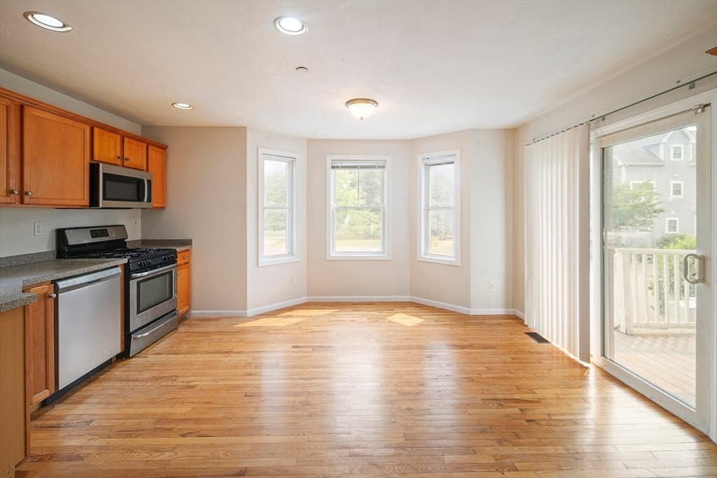 17 Business Ter # 17, Boston MA 02136