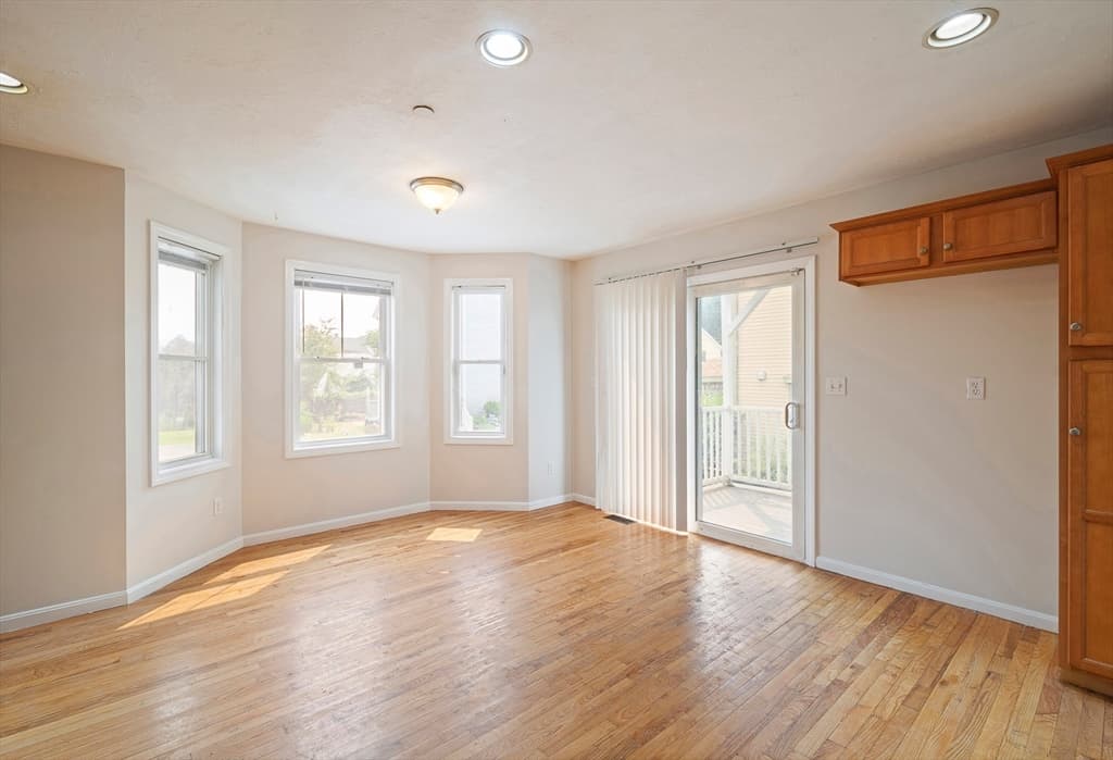 Condominium at 17 Business Ter # 17, Boston MA 02136, Boston, photo 11 of 30
