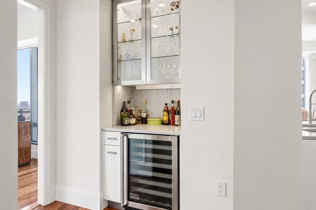 2 Avery Street # 21E, Boston MA 02111 photo 10