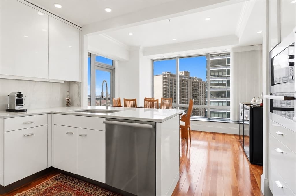 2 Avery Street # 21E, Boston MA 02111 photo 8