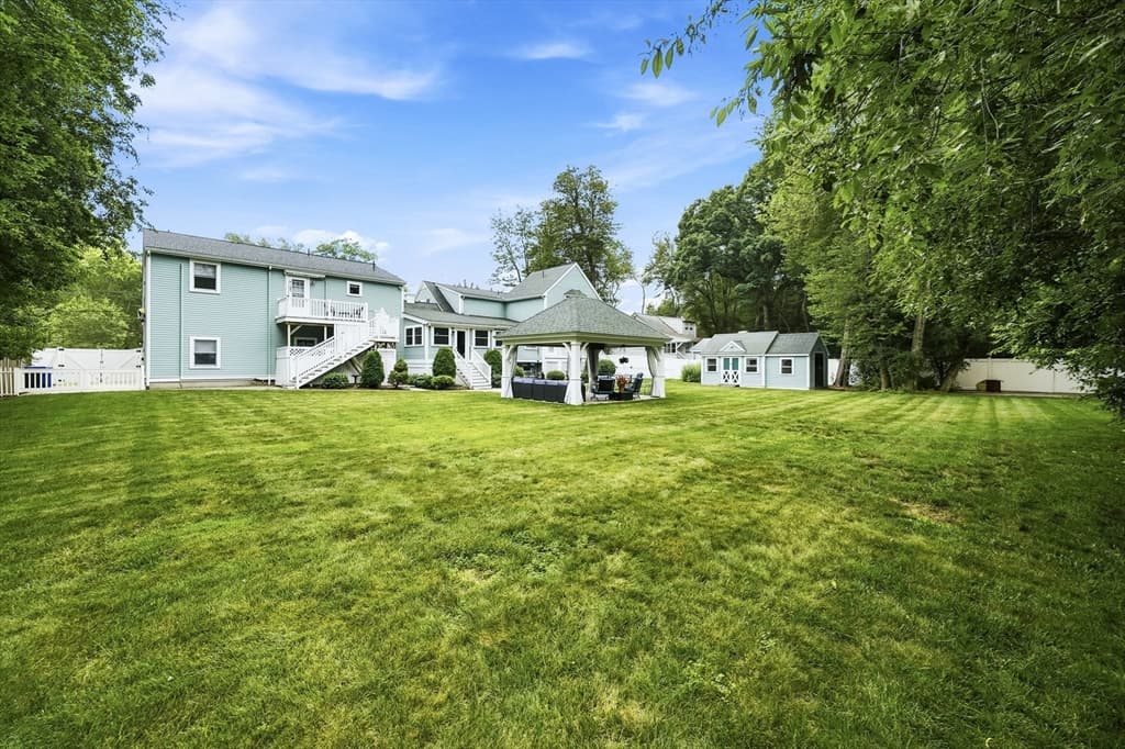 97 Hartwell Rd, Bedford MA 01730 photo 32