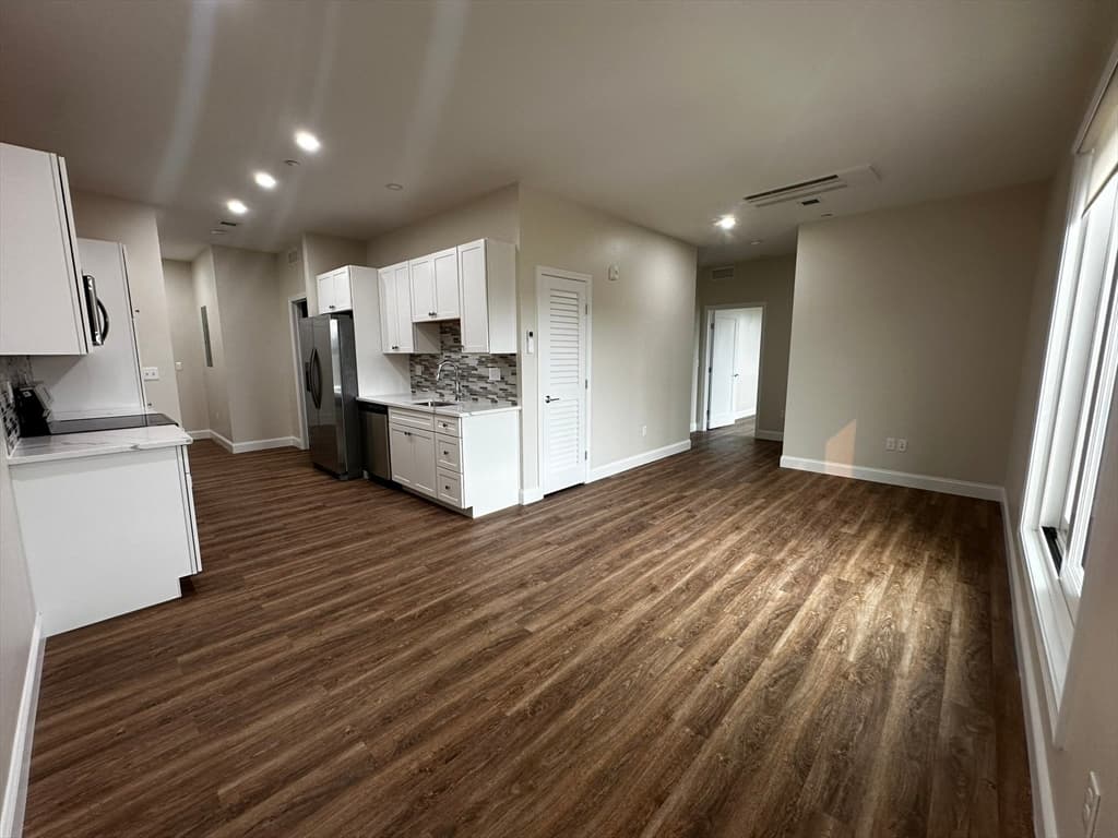 408 Suffolk St # 0, Lowell MA 01854 photo 2