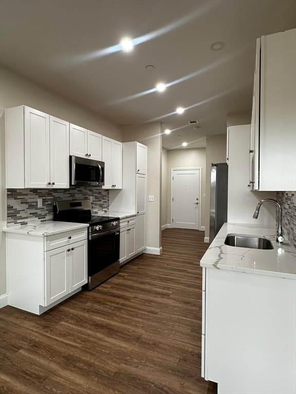 408 Suffolk St # 0, Lowell MA 01854 photo 5
