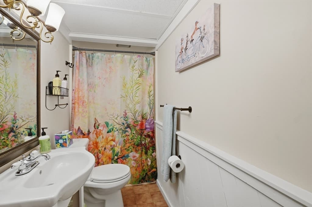 Single Family Residence at 35 Alpine St, Millbury MA 01527, Millbury, photo 27 of 42