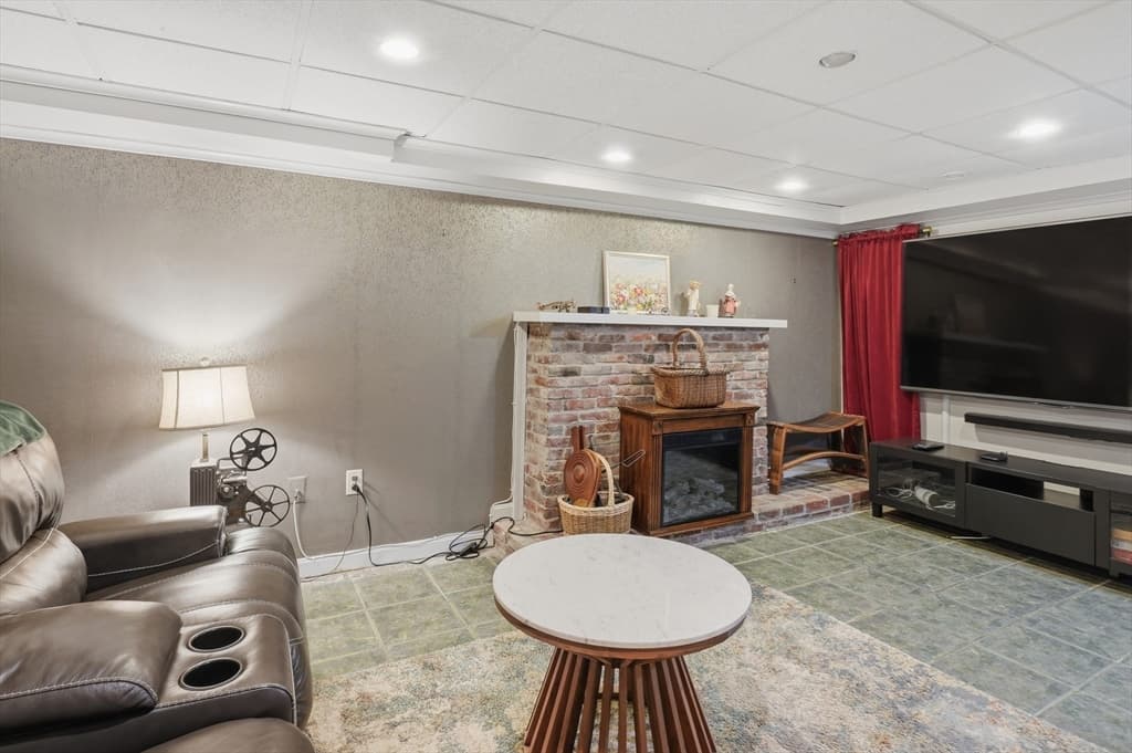 Single Family Residence at 35 Alpine St, Millbury MA 01527, Millbury, photo 22 of 42