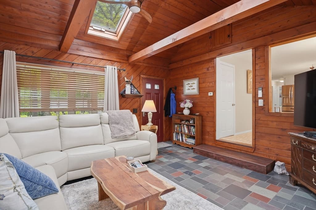 Single Family Residence at 35 Alpine St, Millbury MA 01527, Millbury, photo 5 of 42
