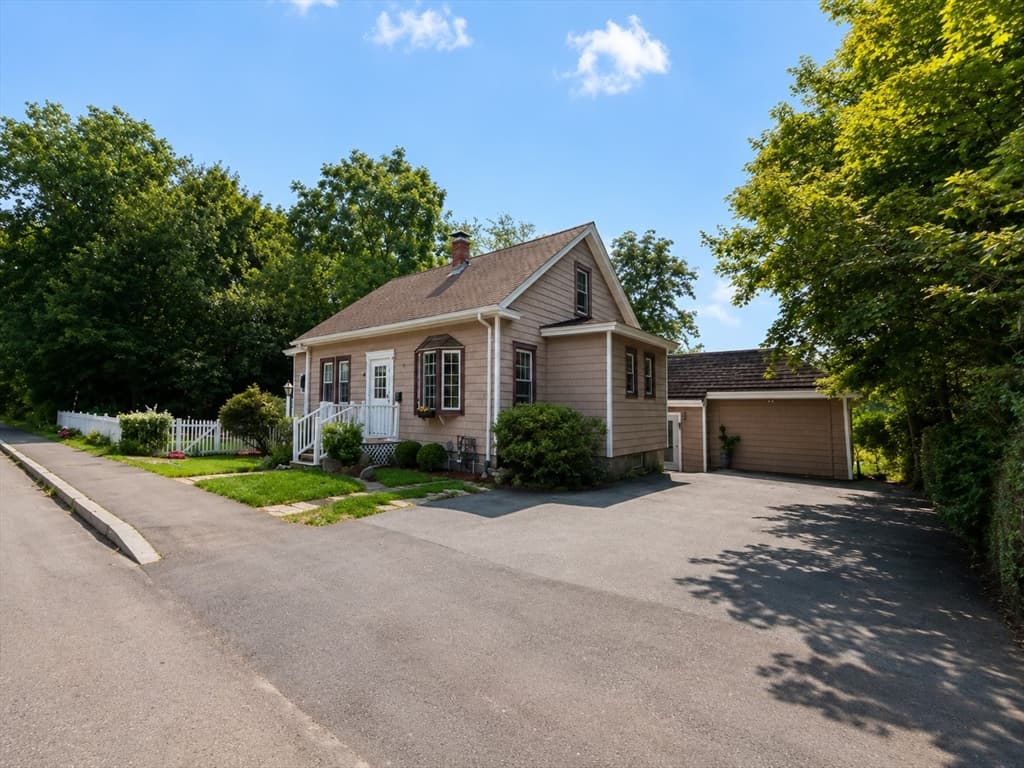 230 Main St, Chelmsford MA 01863