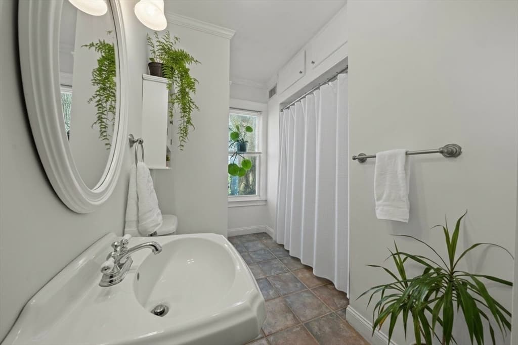 86 Mount Vernon St # 2, Somerville MA 02145 photo 13