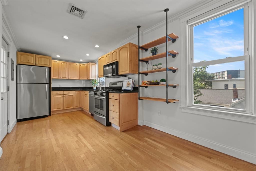 86 Mount Vernon St # 2, Somerville MA 02145 photo 7