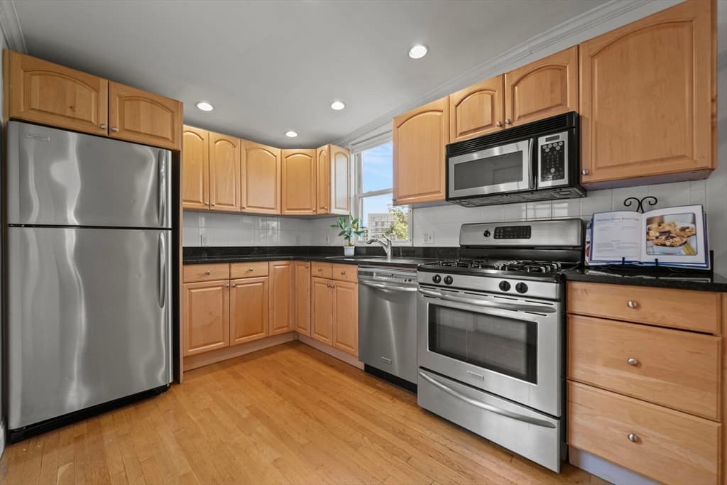 86 Mount Vernon St # 2, Somerville MA 02145 photo 10