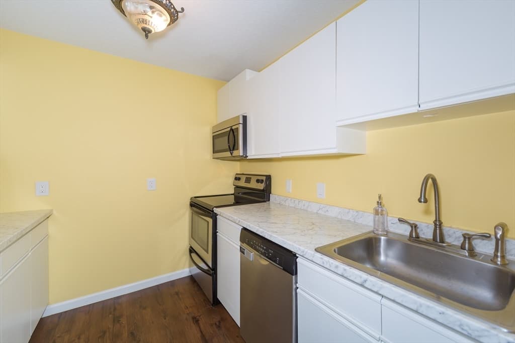 450 Somerset Ave # 705, Taunton MA 02780 photo 10