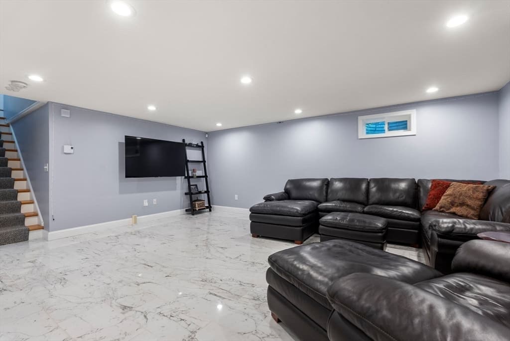 Single Family Residence at 11 Fox Run Rd, Dover MA 02030, Dover, photo 23 of 28