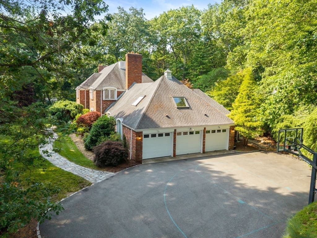 Single Family Residence at 11 Fox Run Rd, Dover MA 02030, Dover, photo 3 of 28