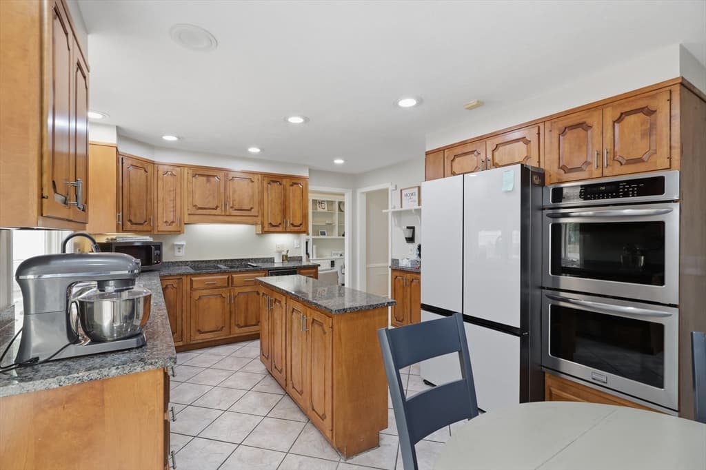70 Newton Street, Northborough MA 01532 photo 6