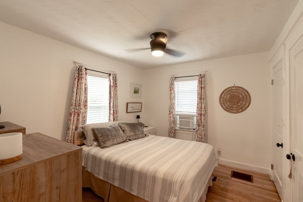 4 Glenwood Ave, Foxboro MA 02035 photo 13