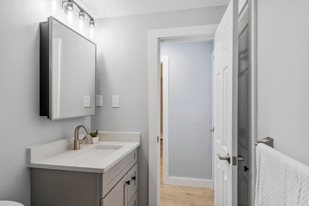 Condominium at 20 Colonial Drive # 10, Andover MA 01810, Andover, photo 17 of 30