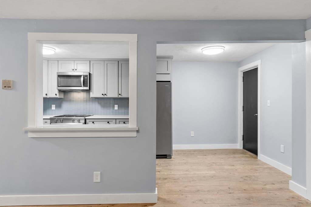 Condominium at 20 Colonial Drive # 10, Andover MA 01810, Andover, photo 9 of 30