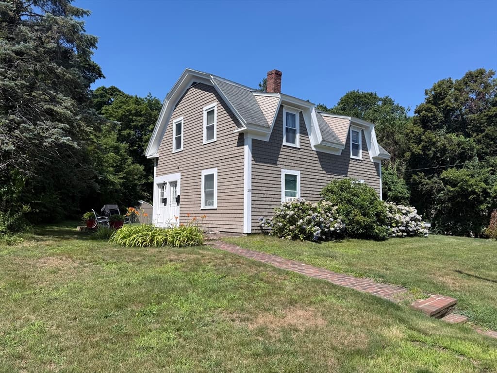 210 Court St, Plymouth MA 02360
