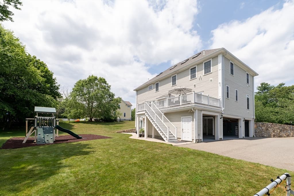 3 Great Acres Dr, Hanover MA 02339 photo 4
