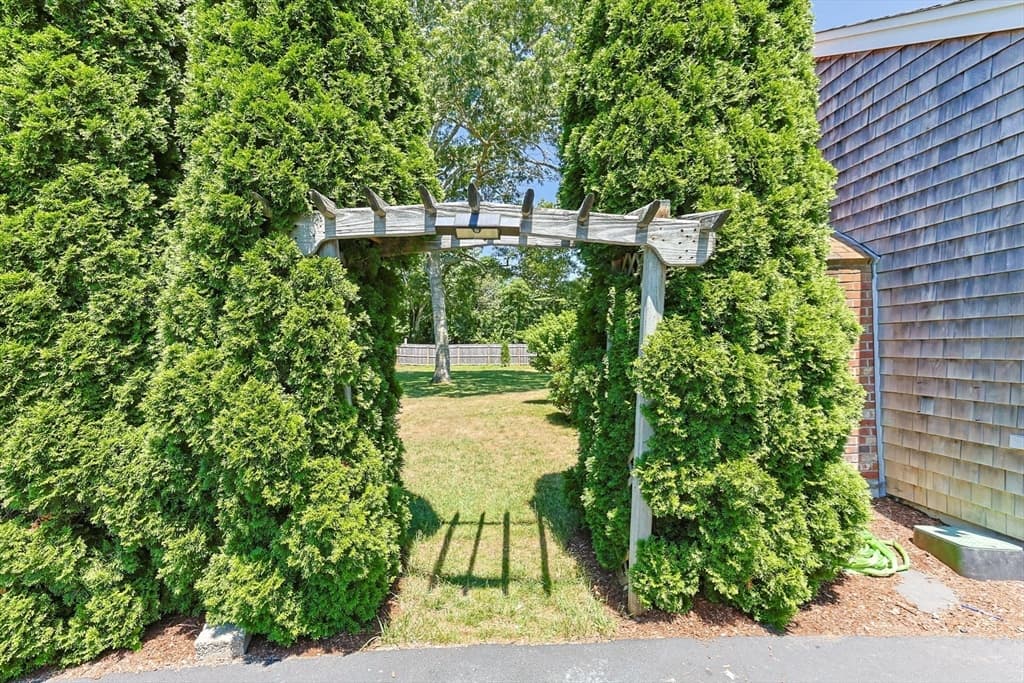 81 Aunt Sophie's, Brewster MA 02631 photo 3