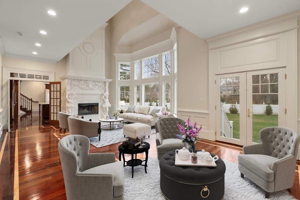 75 Woodfall Rd, Belmont MA 02478 photo 2