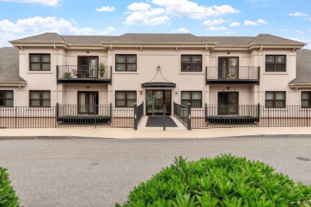 558 E Merrimack St # 34, Lowell MA 01852
