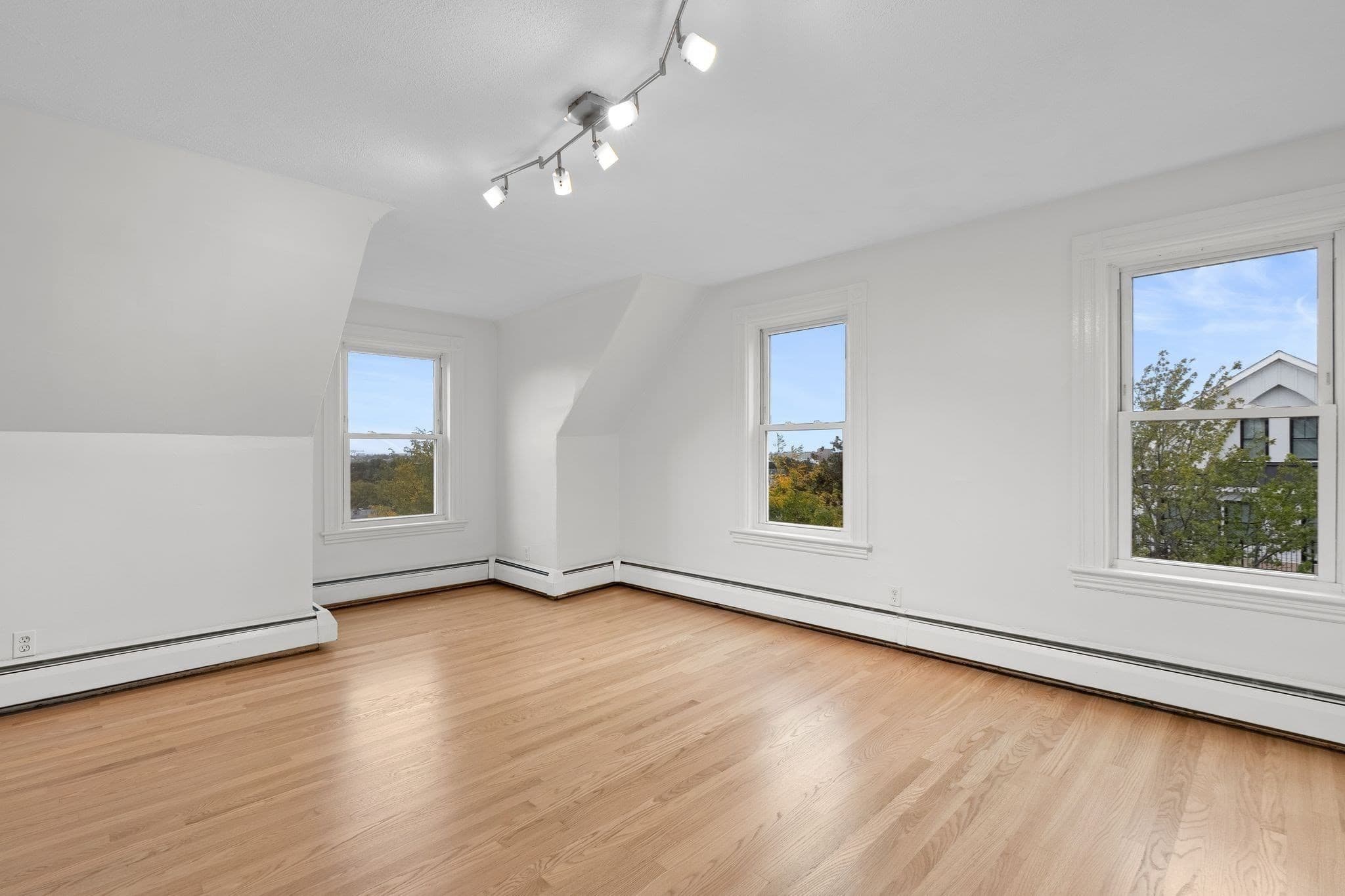 Multi Family at 17 Windermere Road, Boston MA 02125, Boston, photo 32 of 42